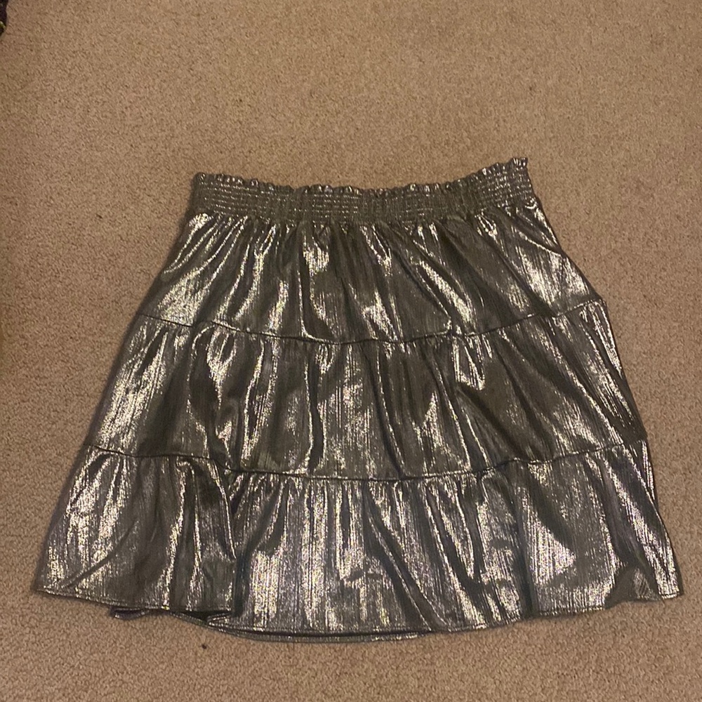 Shiny silver holiday tiered mini skirt